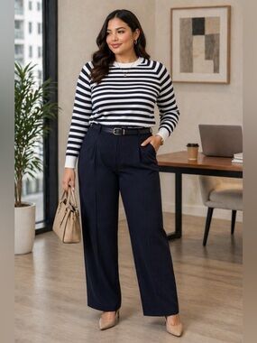 Levi’s Navy White Striped Knit Top Size M Casual Crewneck Tee